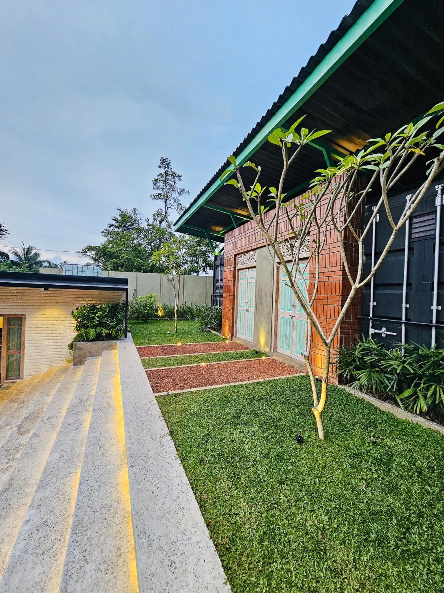 Container Villa Luxury Collection Weliweriya Luaran gambar